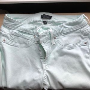 Ladies light weight skinny jeans